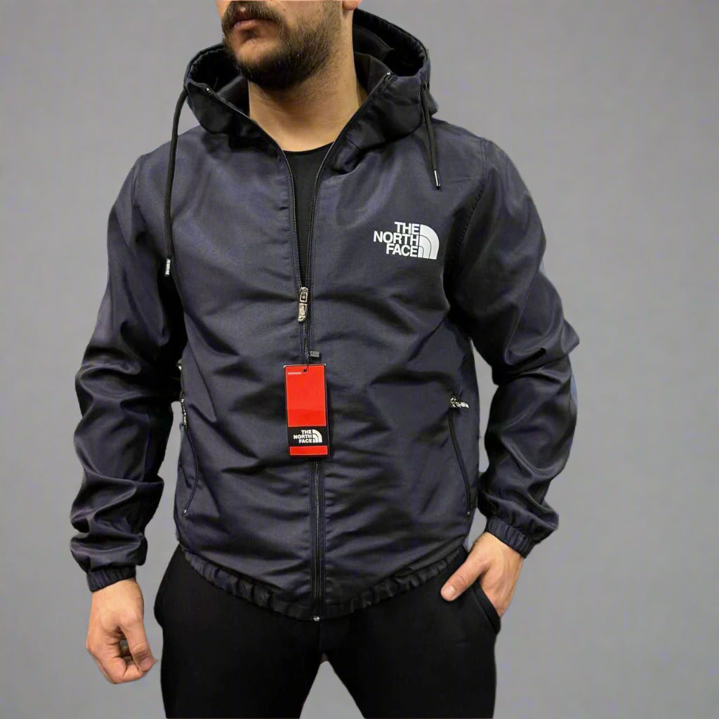 Geacă The North Face Neagră cu Glugă – Bărbați