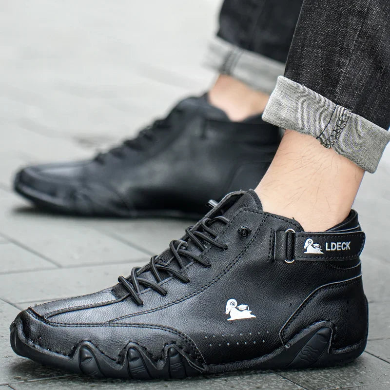 Luxury Casual Shoes Men Sneakers 2023 Male High Top Sneakers Winter Warm Designer Fashion Loafers Lace Up Shoes Men Ankle Boots