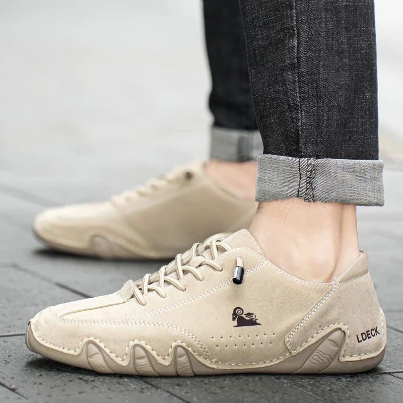 Luxury Casual Shoes Men Sneakers 2023 Male High Top Sneakers Winter Warm Designer Fashion Loafers Lace Up Shoes Men Ankle Boots