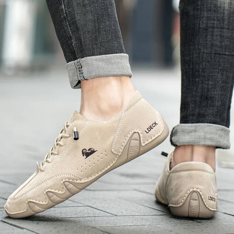 Luxury Casual Shoes Men Sneakers 2023 Male High Top Sneakers Winter Warm Designer Fashion Loafers Lace Up Shoes Men Ankle Boots