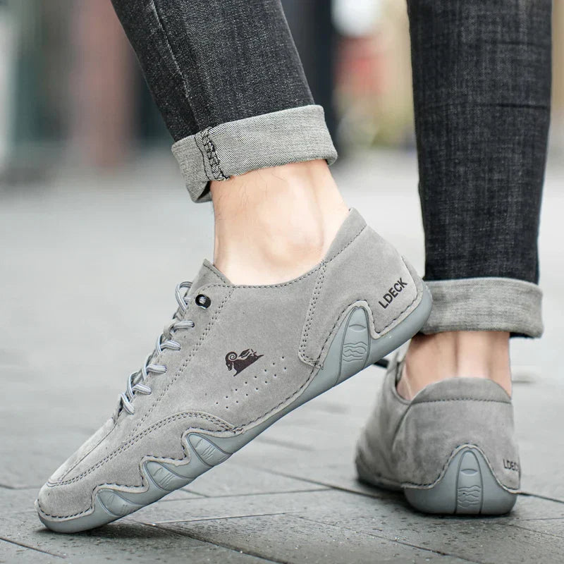 Luxury Casual Shoes Men Sneakers 2023 Male High Top Sneakers Winter Warm Designer Fashion Loafers Lace Up Shoes Men Ankle Boots