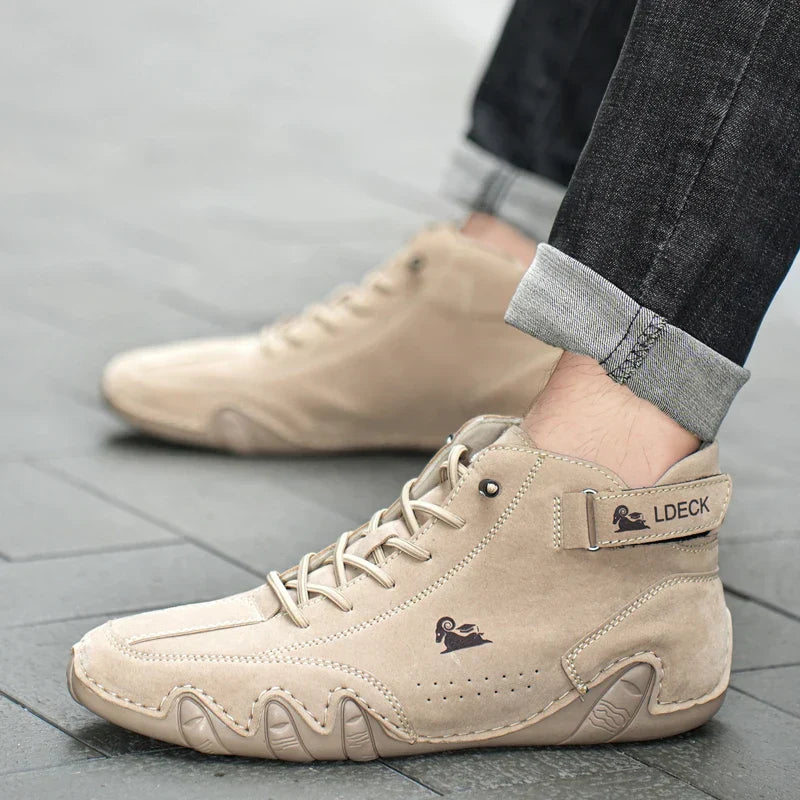 Luxury Casual Shoes Men Sneakers 2023 Male High Top Sneakers Winter Warm Designer Fashion Loafers Lace Up Shoes Men Ankle Boots