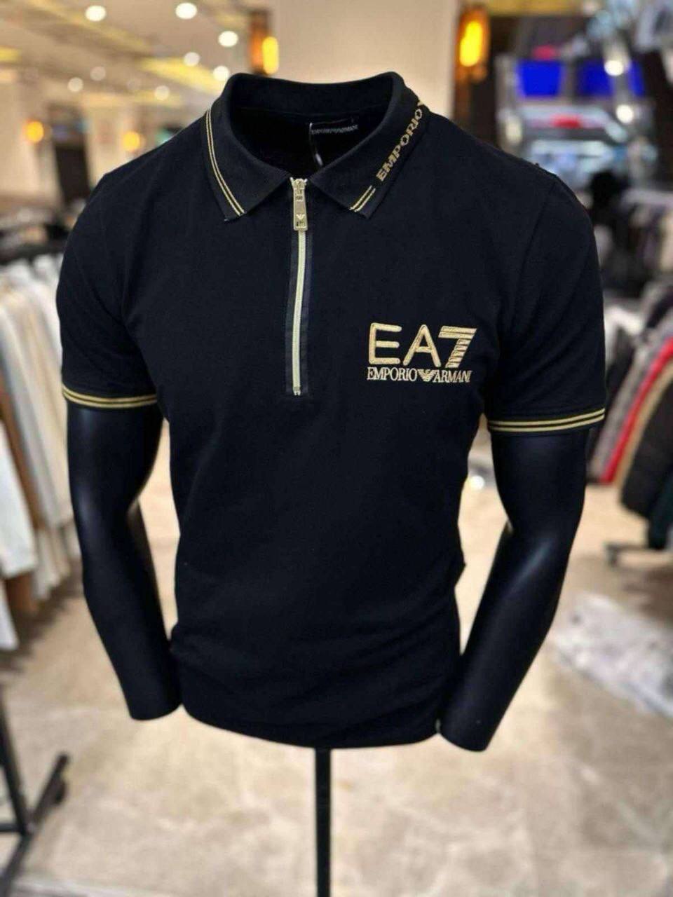 Tricouri Bărbați cu Sigle Cusute – Modele Originale de Brand,